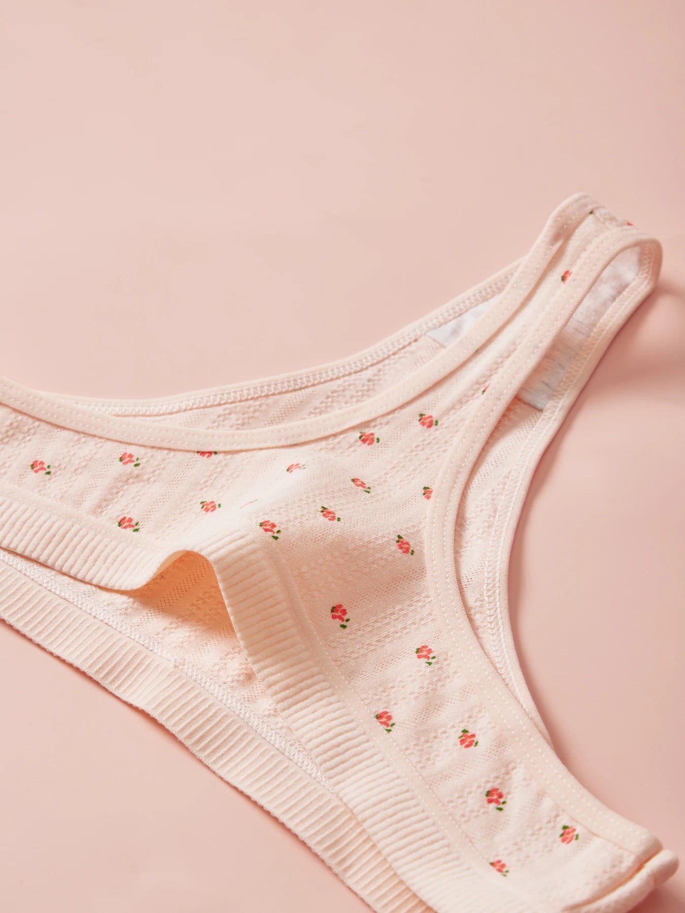 Sexy Women's Cotton Thong Panties 5pcs Low Rise Soft Comfortable Underwear Breathable Ladies Panties Bowknot for Everyday Wear