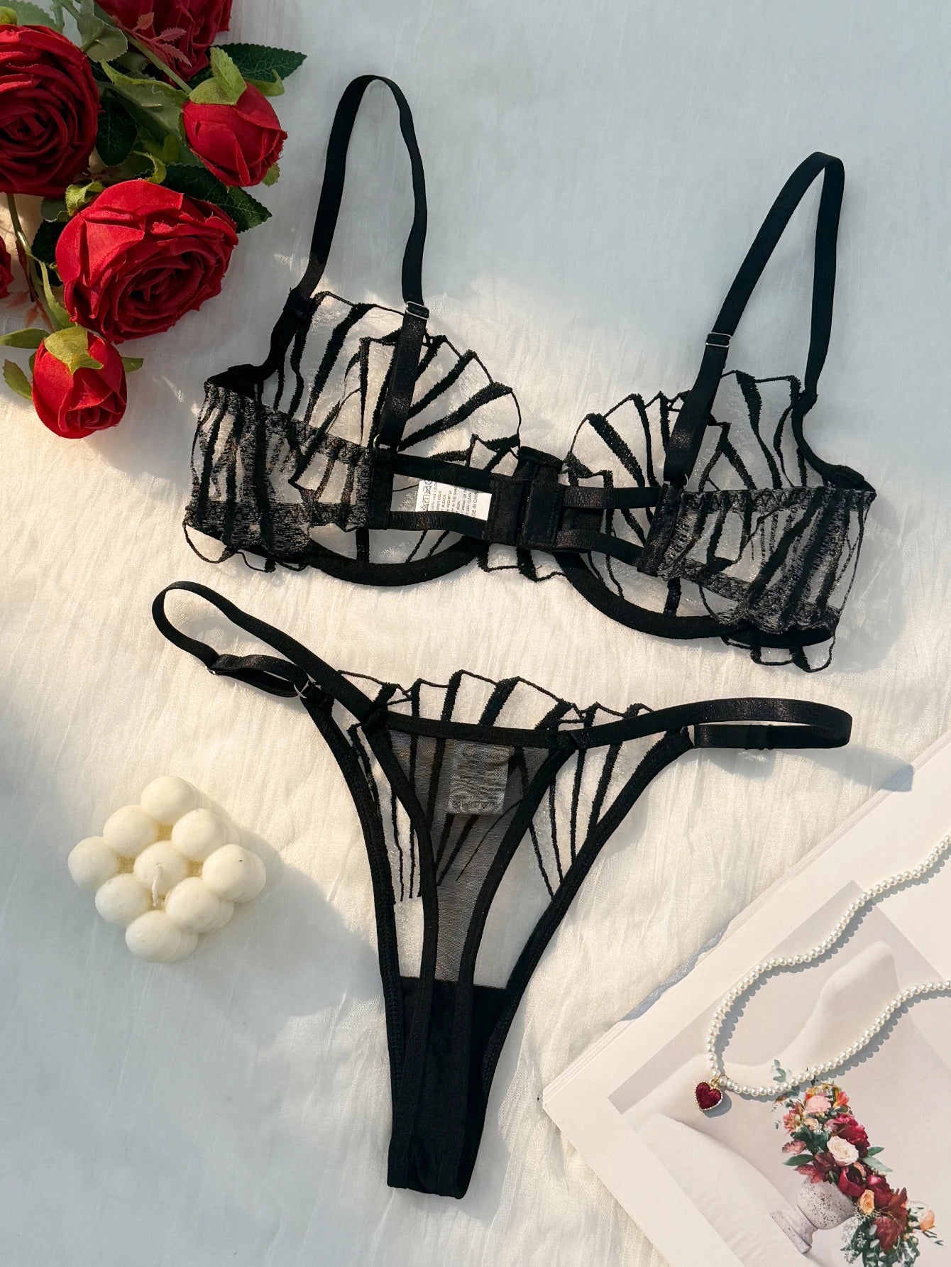 2-piece women's black scallop chest cup embroidered lingerie set, suitable for all seasons ZA825058