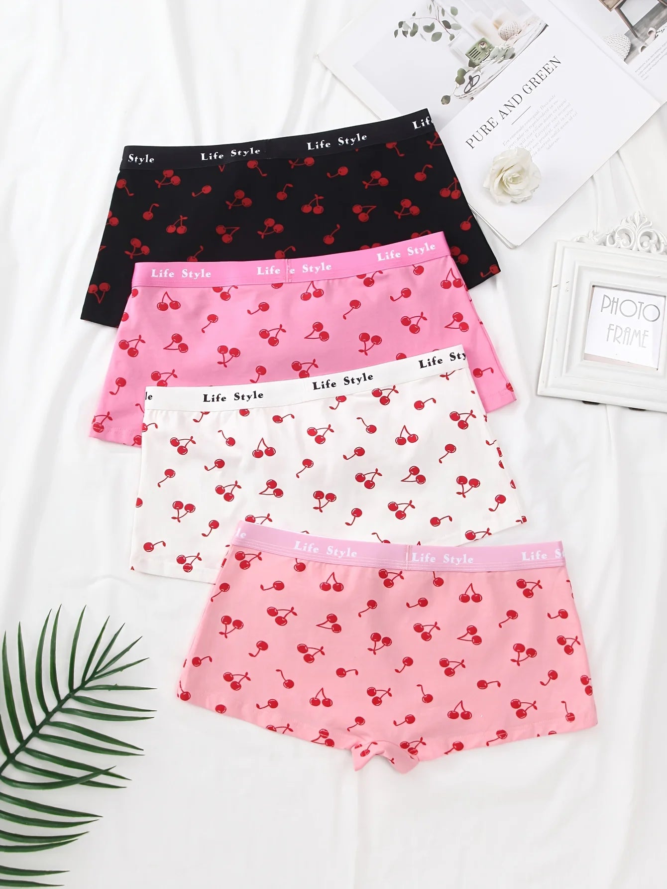 Random 4-piece mixed-color fruit pattern cherry print women's briefs for travel, home and casual cotton comfort underwear