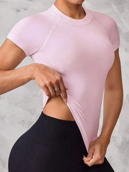 Women's short-sleeved sports top, breathable and quick-drying fabric, suitable for running and yoga,