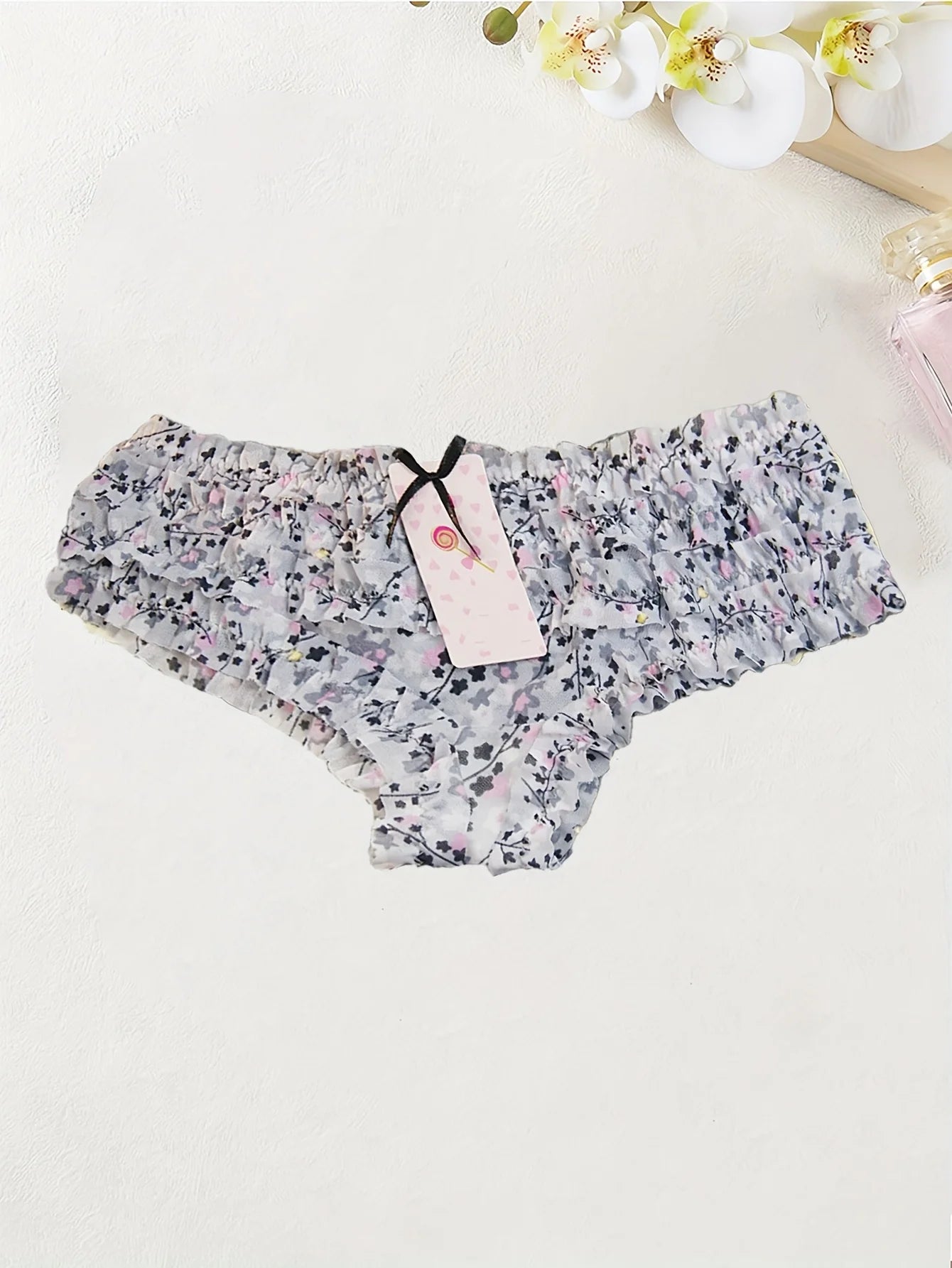 Cute dot small floral patterns  sweet knitted fabric with lace stitching  Women's low waist brief  Seamless  breathable  fa 4PCS