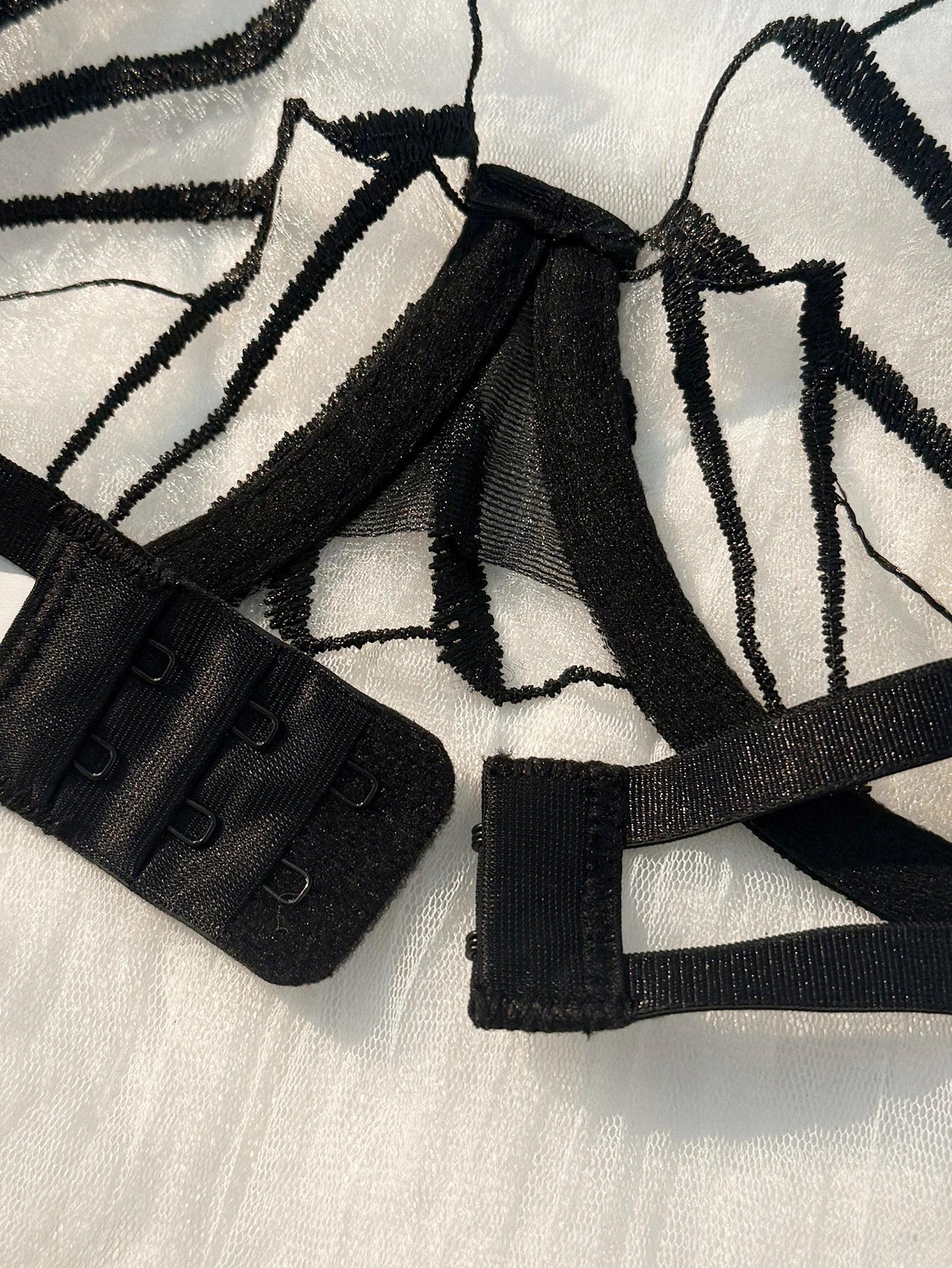 2-piece women's black scallop chest cup embroidered lingerie set, suitable for all seasons ZA825058